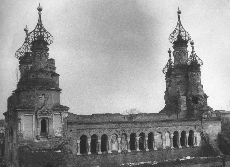 Церковь после революции. Крестовоздвиженская Церковь Кронштадт. Владимирская Церковь в Кронштадте до реставрации.